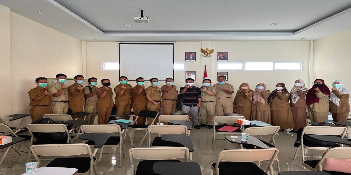 >Foto Bersama Dengan Para Pejabat Struktural RSUD Indramayu Pasca Kegiatan Materi Remunerasi